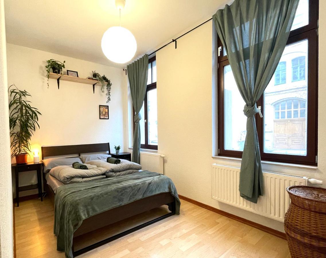 Ganze Allein * Halle (Saale)